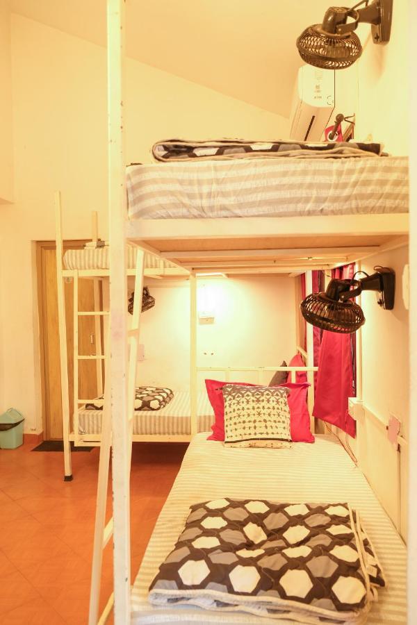 Mitra Hostel Вагатор Экстерьер фото